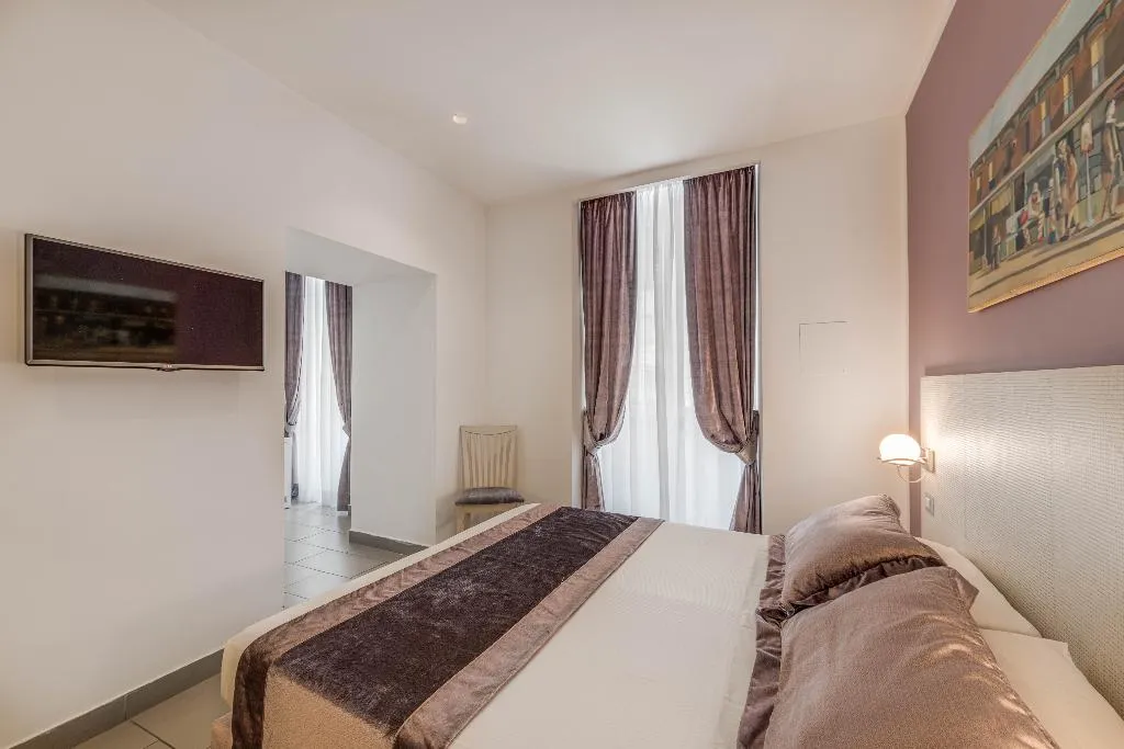 DOUBLE SUPERIOR Room, Trevi Palace Hotel, Rome