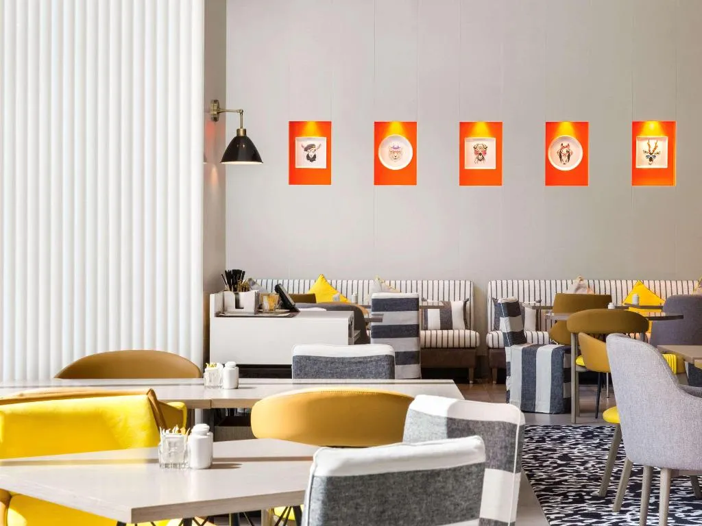 Restaurant, Ibis Styles Dubai Airport, Dubai