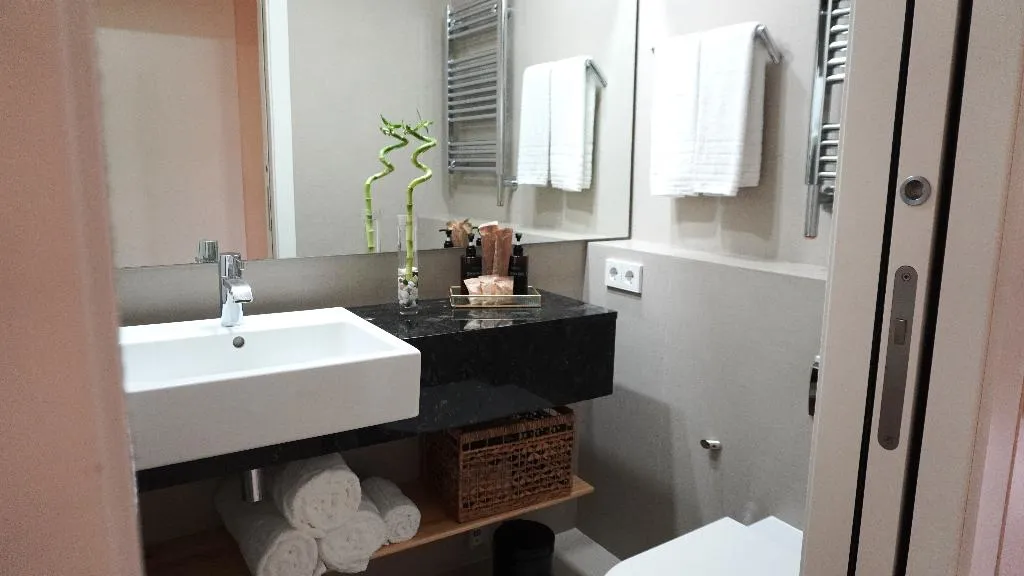 APARTMENT THREE BEDROOMS Room, Cosmo Apartments Rambla de Catalunya, Barcelona
