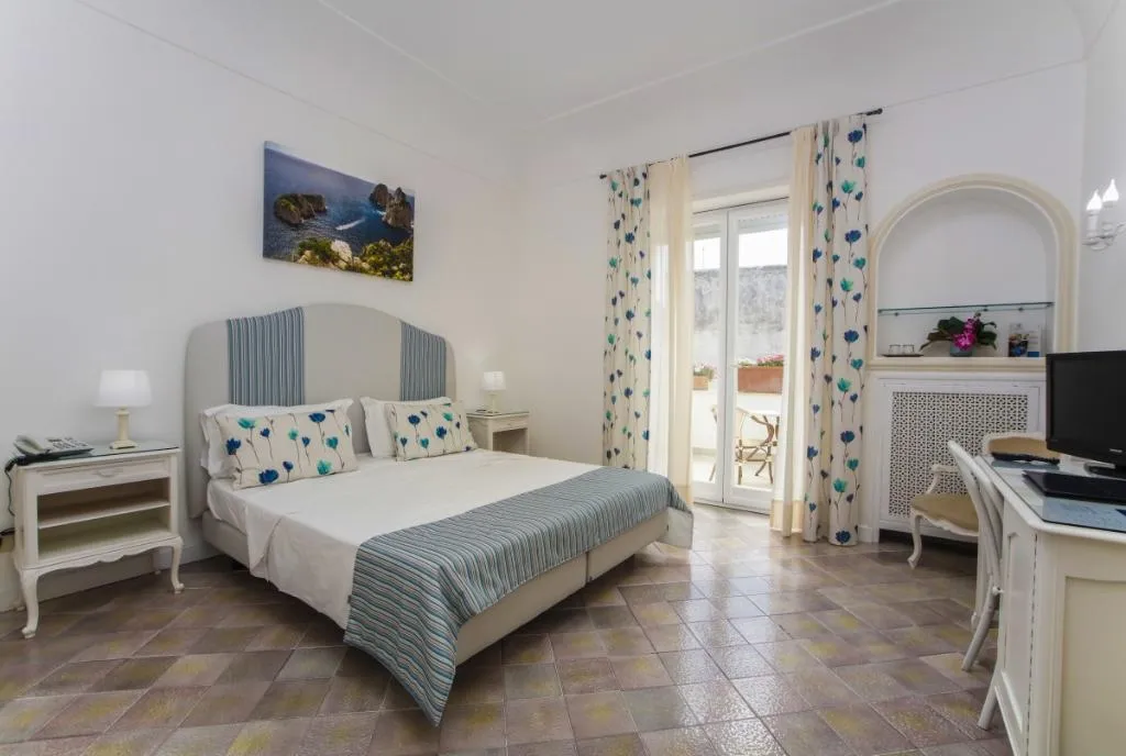 Double or Twin SUPERIOR GARDEN VIEW Room, Hotel Villa San Felice, Naples