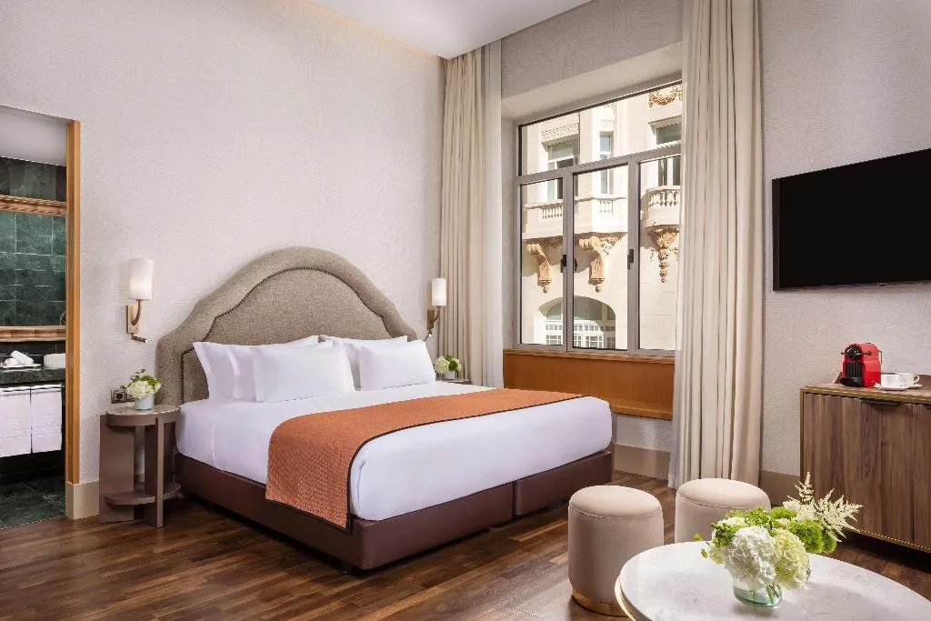 Room, NH Collection Madrid Paseo del Prado, Madrid