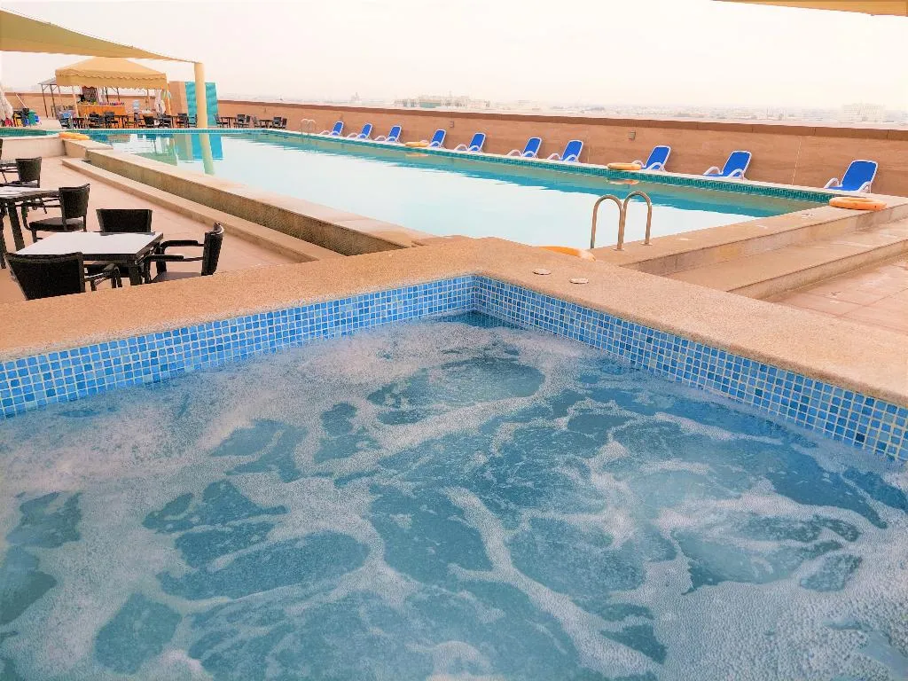 Pool, Luxe Grand Hotel Apartments, Dubai