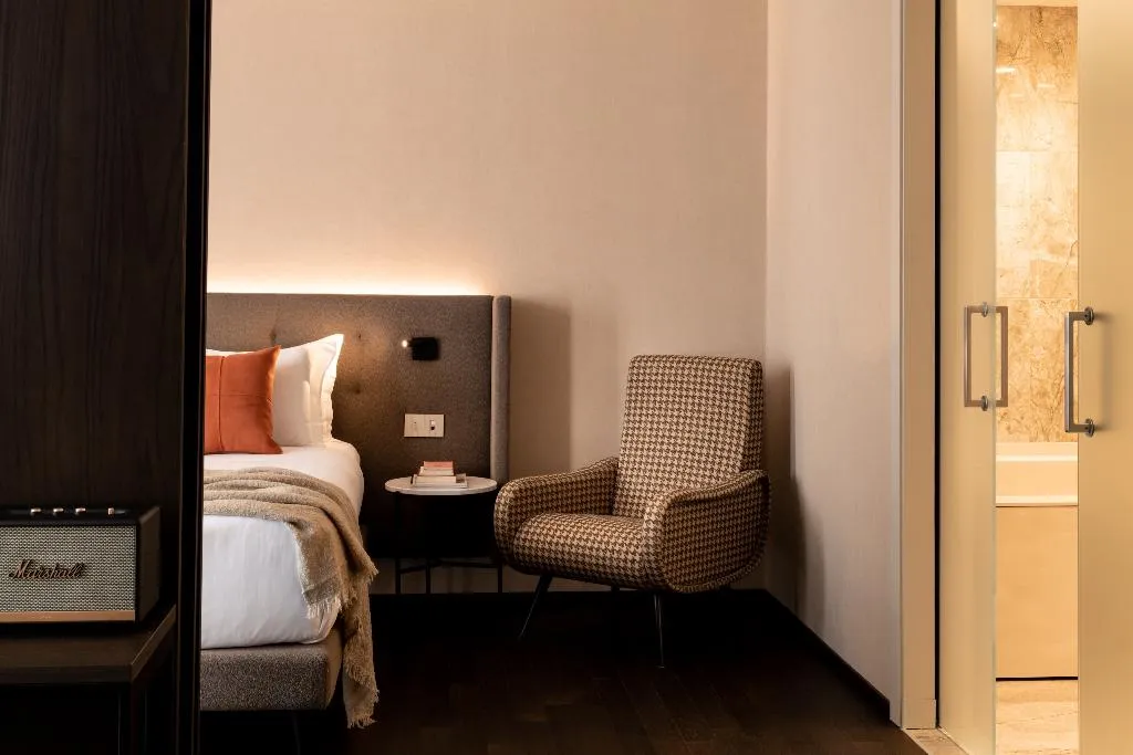 JUNIOR SUITE STANDARD Room, Litta Palace, Milan