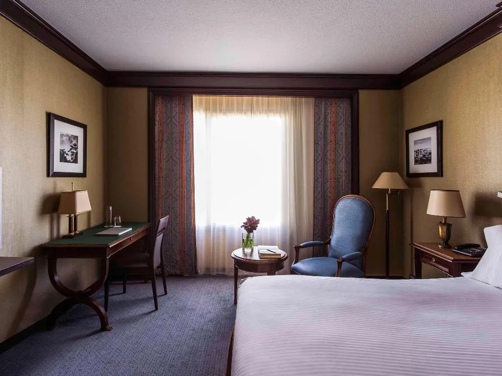 JUNIOR SUITE WITH DOUBLE BED Room, Pullman Madrid Airport Feria, Madrid