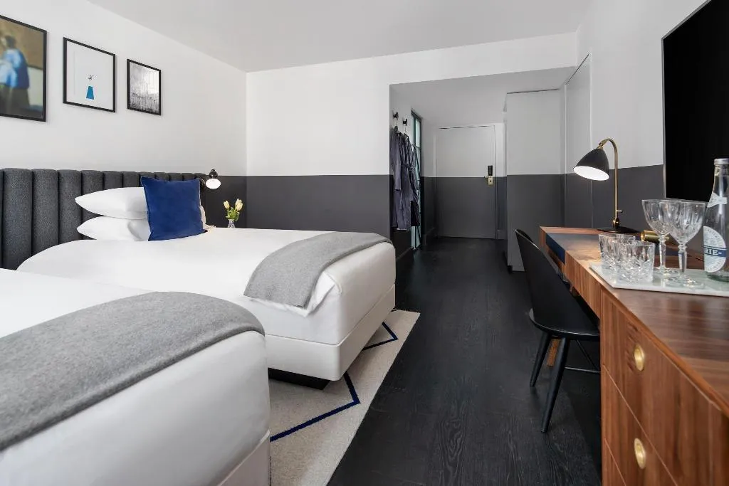 TWIN DELUXE Room, Kimpton De Witt Amsterdam, Amsterdam