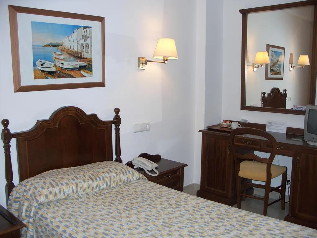 Room, Sis Pins, Majorca