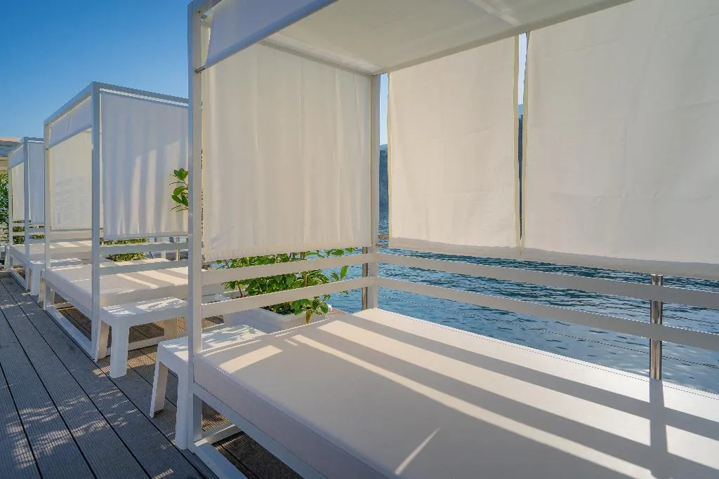 Beach, Mary Hotel, Naples
