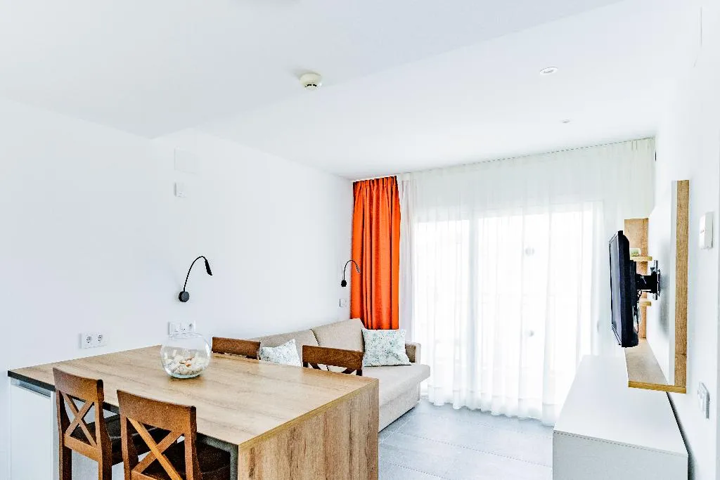 APARTMENT CAPACITY 2 Room, Sunway Apollo, Costa Brava