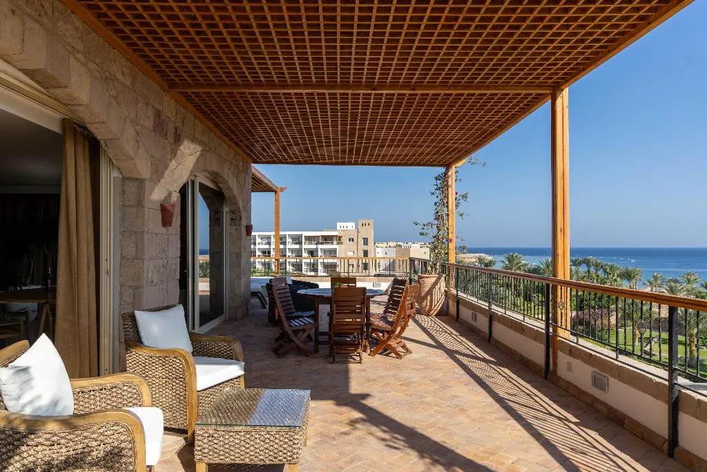 QUADRUPLE PENTHOUSE Room, Fort Arabesque Resort, Spa and Villas, Red Sea Riviera