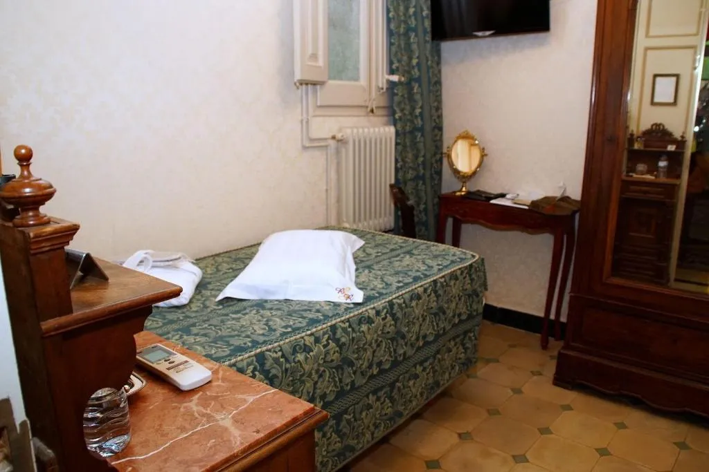 SINGLE STANDARD Room, Sitges Royal Rooms, Costa Brava