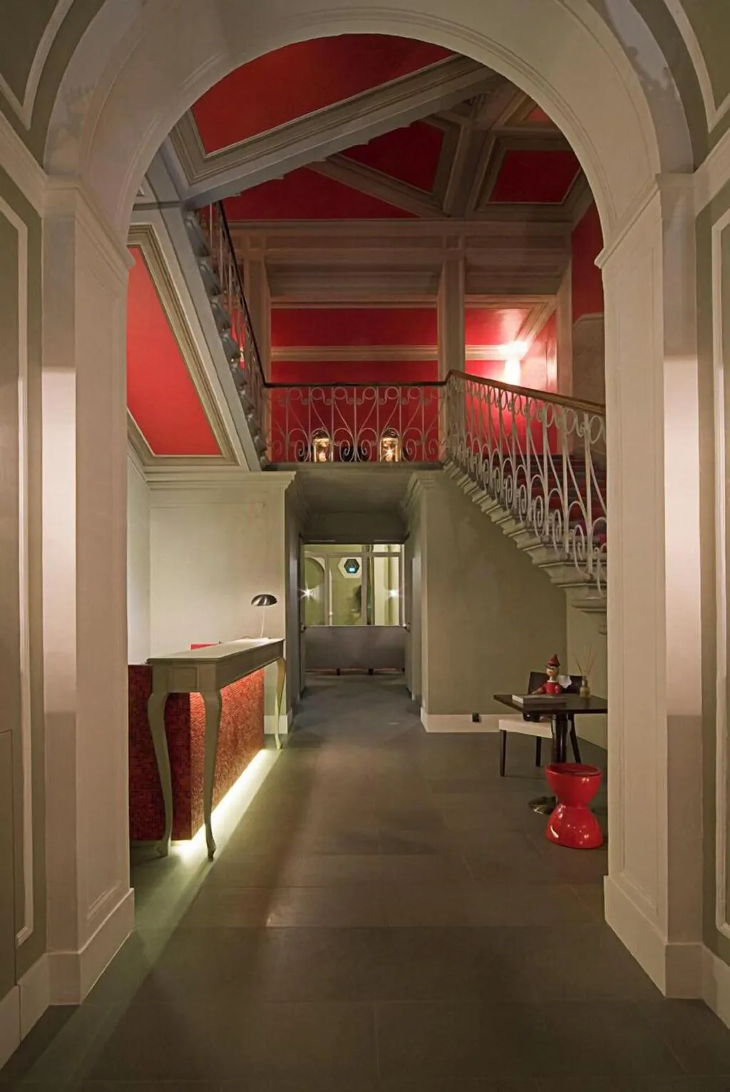 Lobby, Rosso23, Florence