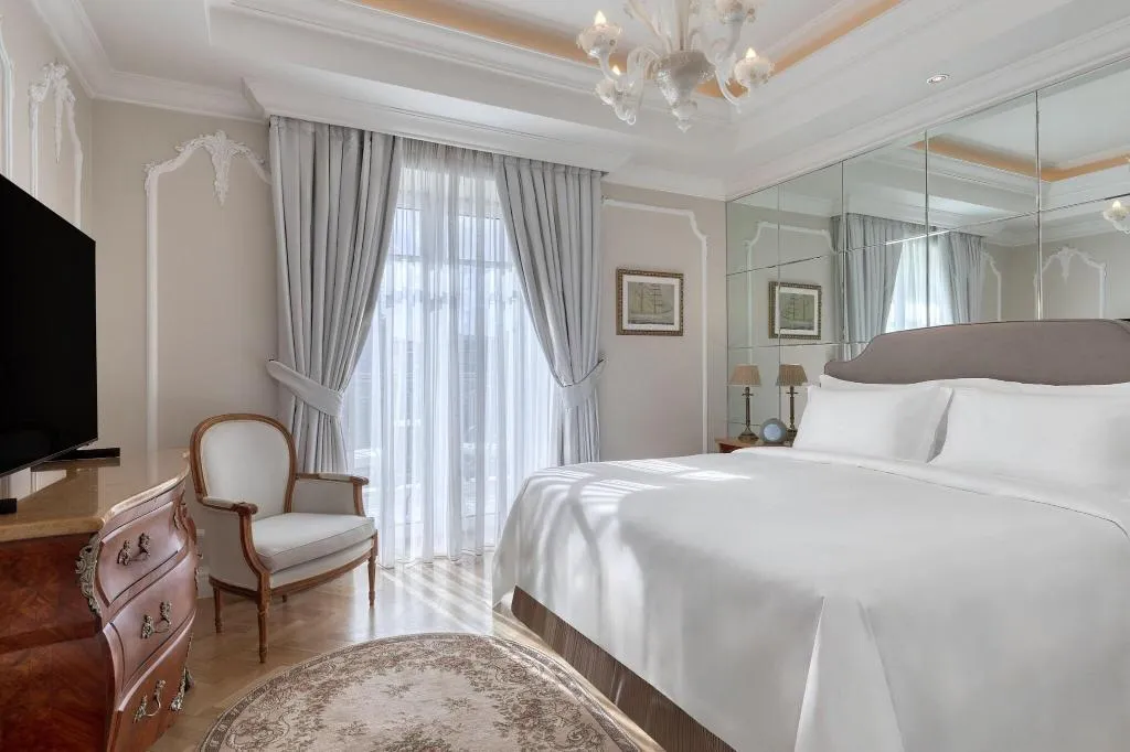 SUITE GRAND WITH VIEWS Room, King George A Luxury Collection Hotel, Athens