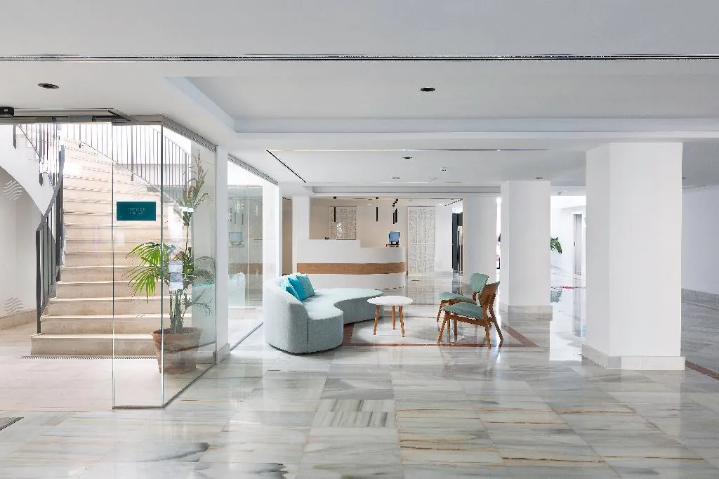 Lobby, Alua Suites las Rocas, Majorca