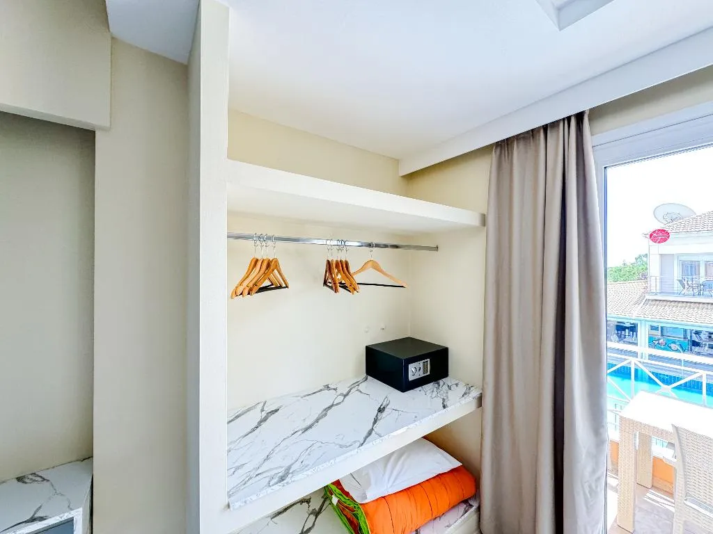 TRIPLE SUPERIOR POOL VIEW Room, Kavos Plaza, Corfu