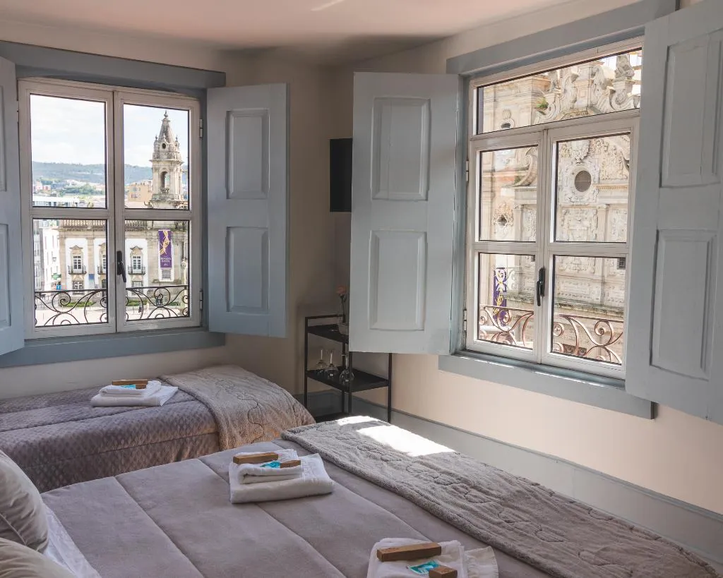FAMILY ROOM Shared external bathroom Room, Vila Santa Cruz Guest House, Porto
