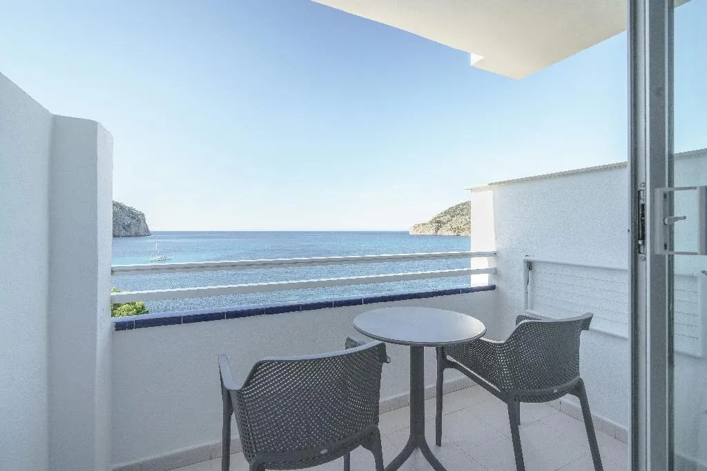 DOUBLE SINGLE USE SUPERIOR Room, Alua Gran Camp de Mar Hotel, Majorca