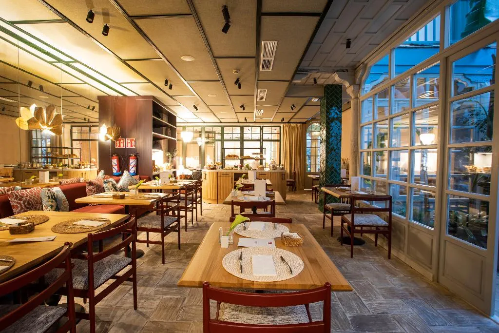 Restaurant, Hospes Las Casas del Rey de Baeza,, Seville