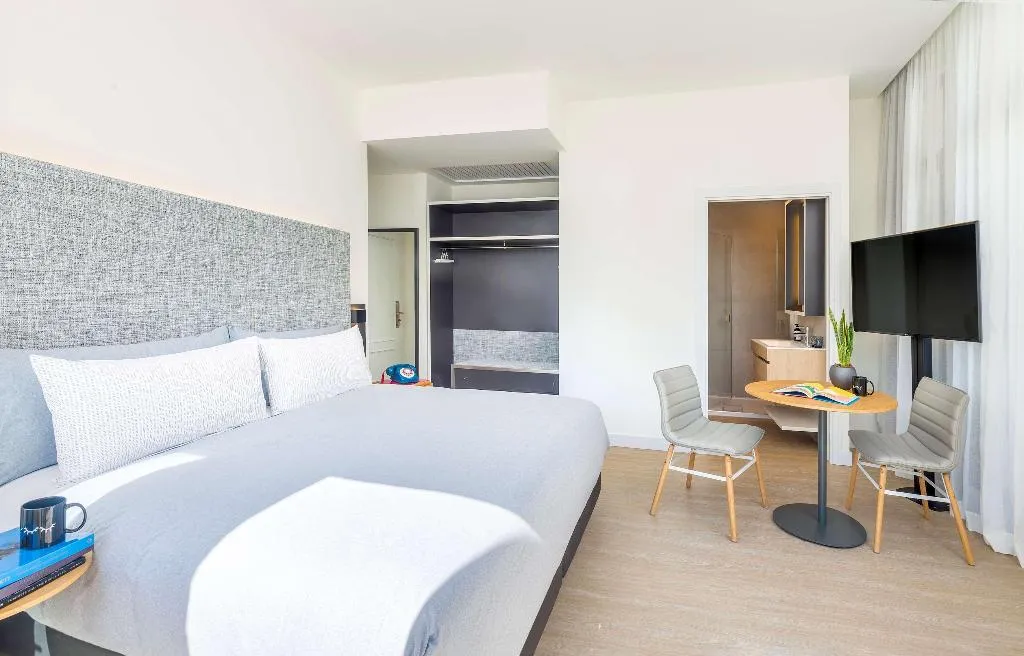 Room CONNECTING ROOM Room, Innside Madrid Gran Via, Madrid