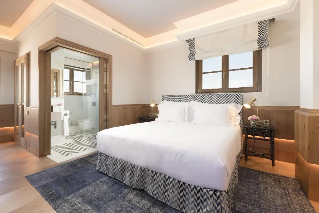 DOUBLE CITY VIEW KING BED Room, Palacio Solecio, Costa Del Sol