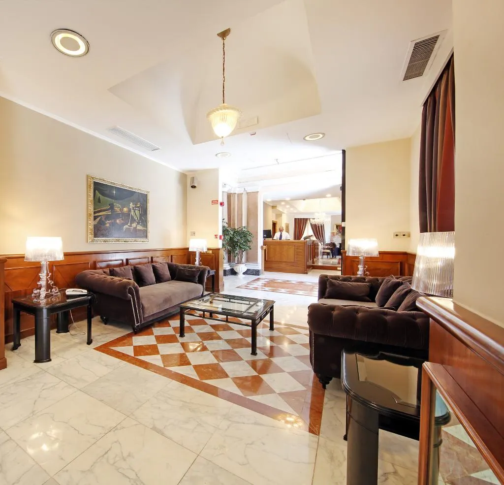 Lobby, Traiano, Rome