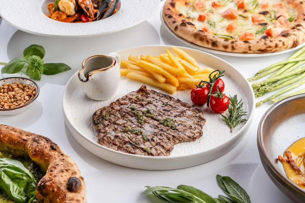 Restaurant, Radisson Blu Hotel, Dubai Media City, Dubai