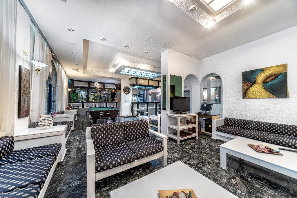 Lobby, Iro, Crete