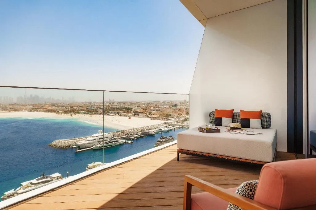 Double or Twin MARINA VIEW Room, Jumeirah Marsa Al Arab, Dubai