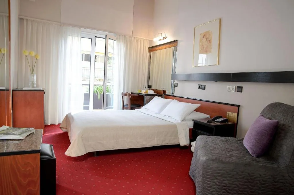 Room, Victory Inn, Athens