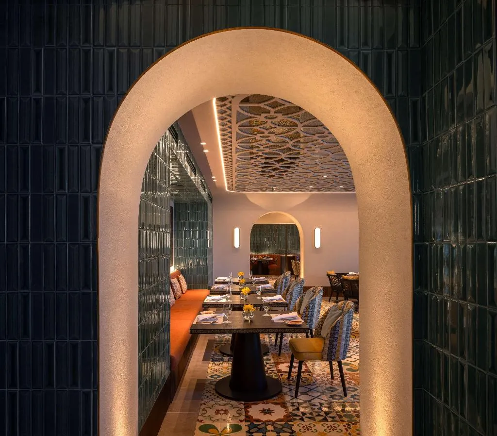 Restaurant, Avani Plus Palm View Dubai Hotel and Suites, Dubai