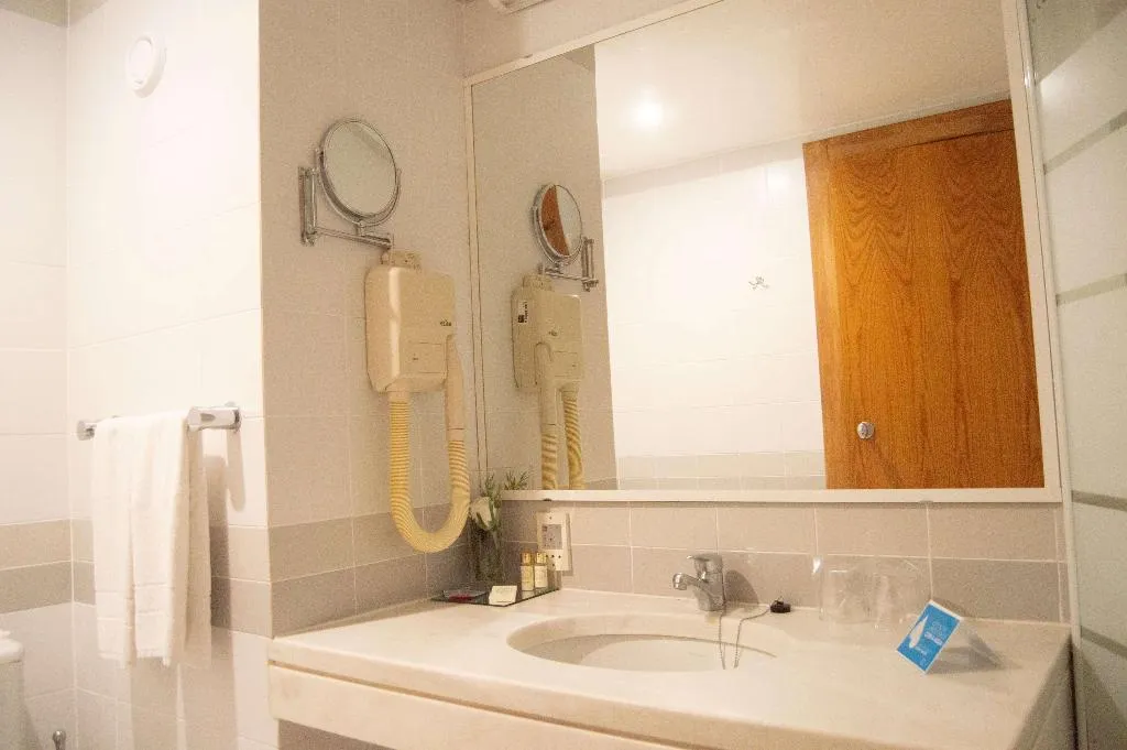 Room, TRYP Montijo Parque Hotel, Lisbon