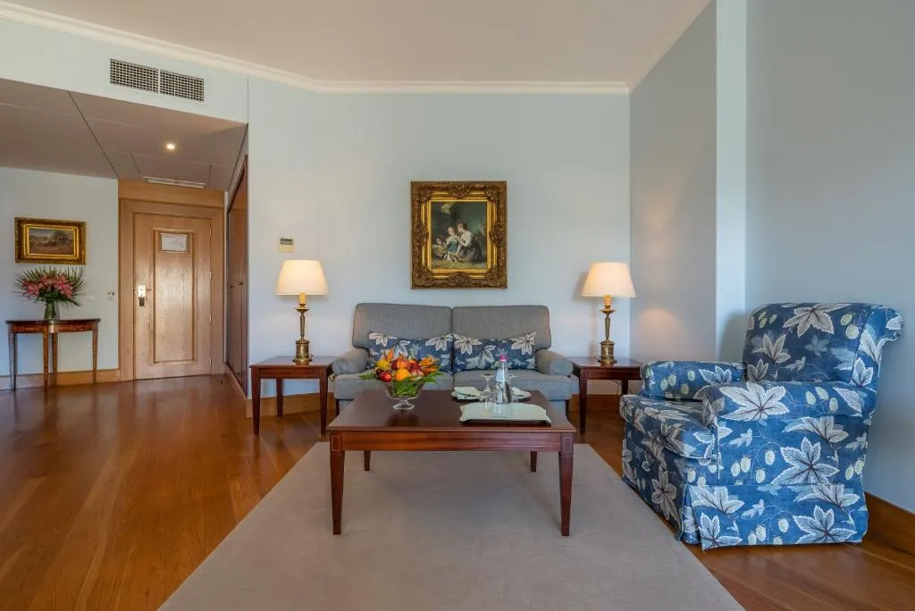 SUITE PREMIER Room, Quinta Jardins do Lago, Madeira