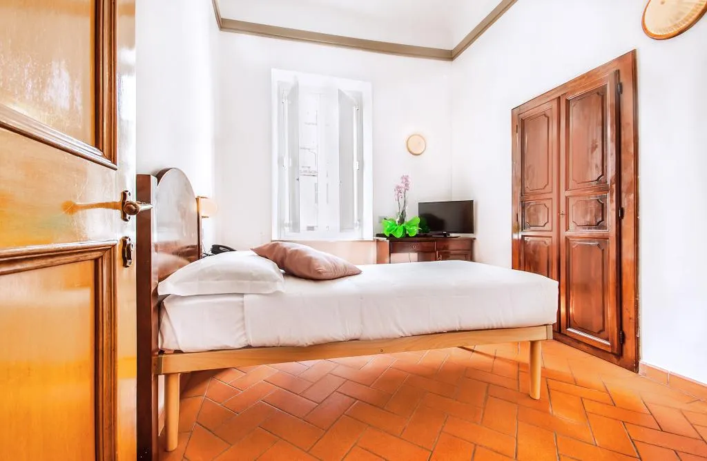SINGLE STANDARD Room, Costantini, Florence