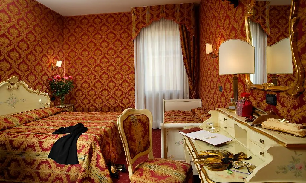 TRIPLE CLASSIC Room, Gorizia A La Valigia, Venice