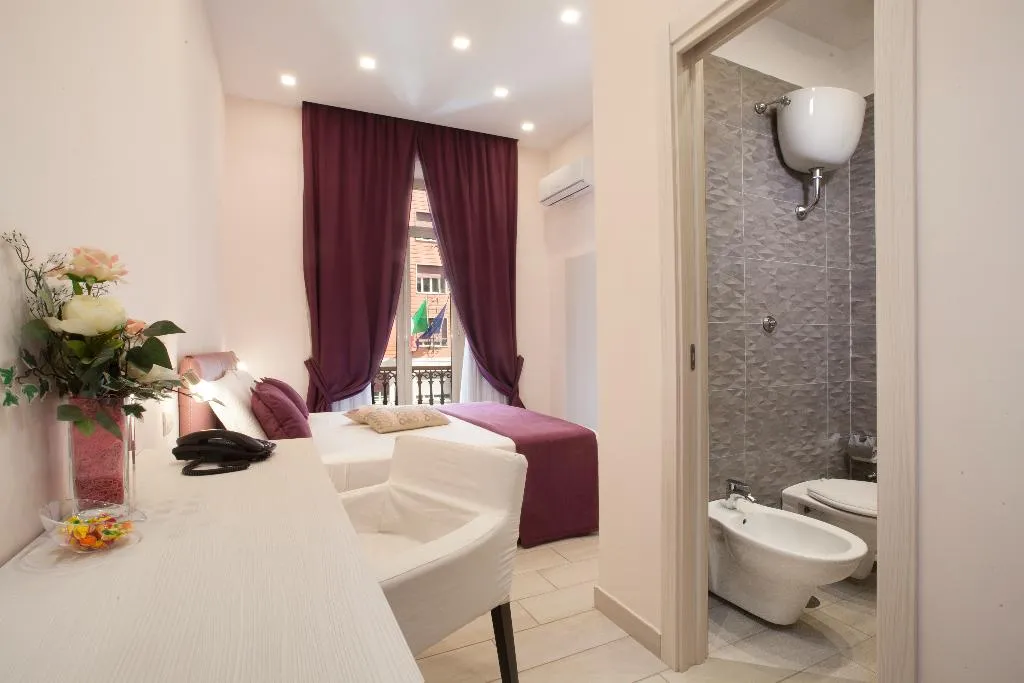 DOUBLE SUPERIOR Room, Suite Dei Catalani, Naples