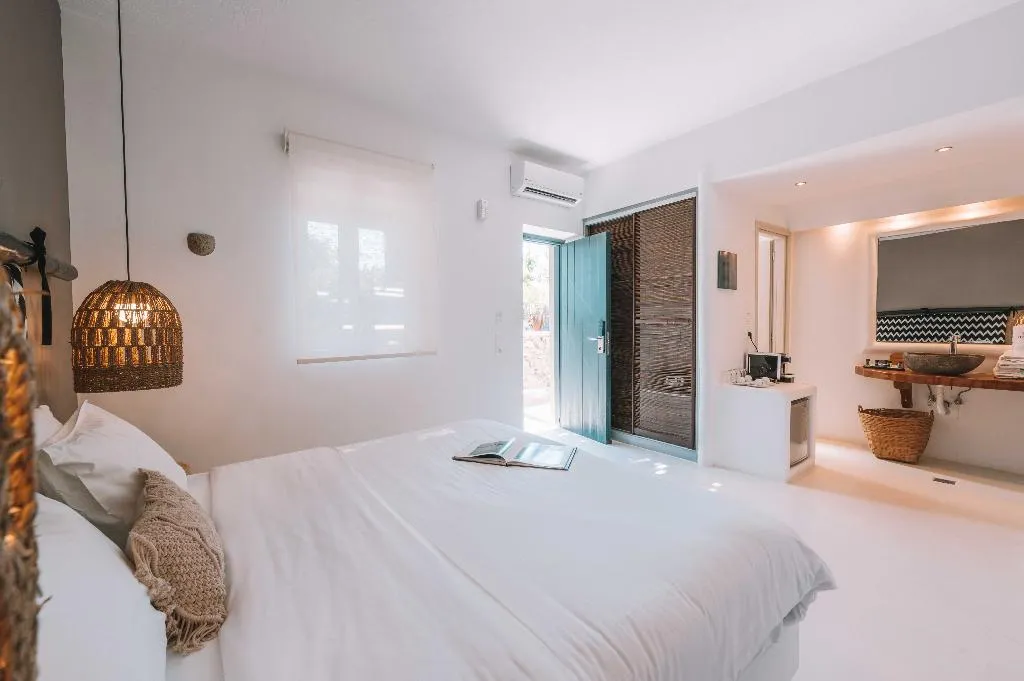 FAMILY ROOM CAPACITY 4 Room, My Mykonos Boutique by Mr and Mrs White, Mykonos