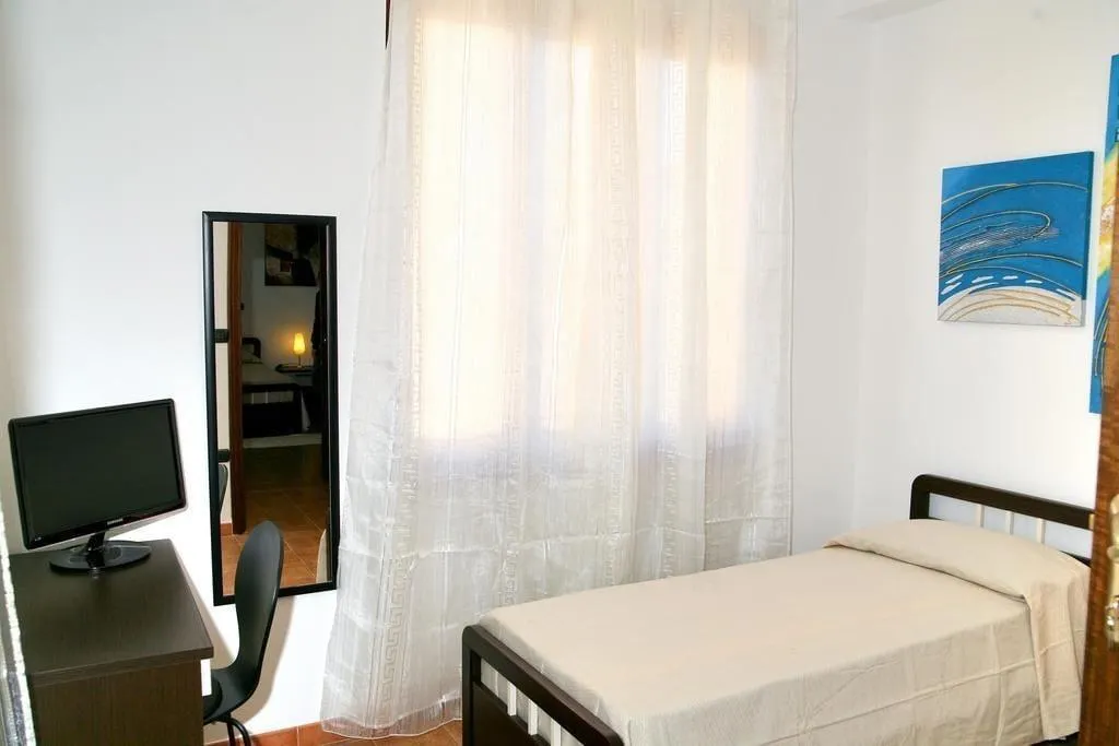 Room, Villa Marogna Rooms And Breakfast, Alghero