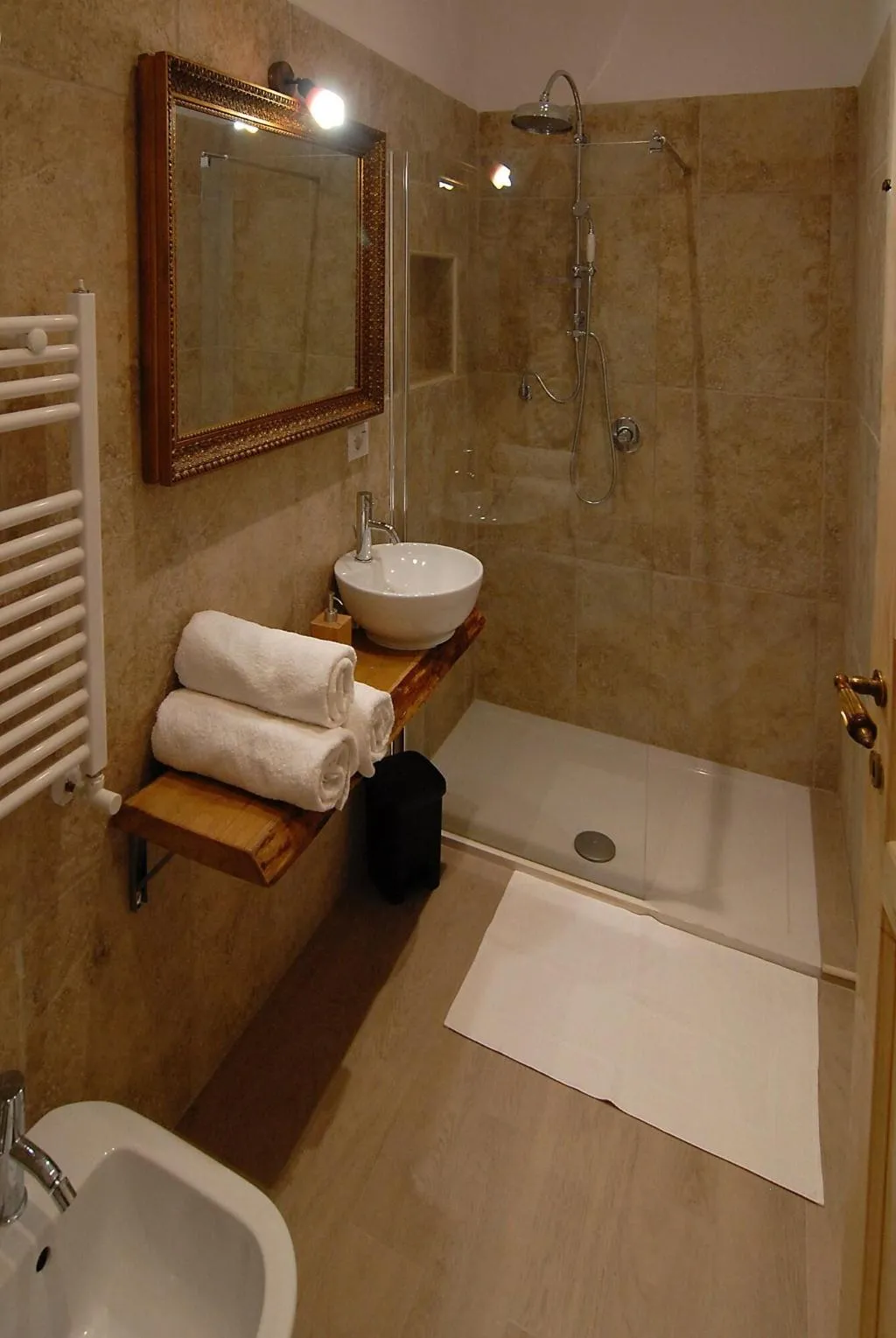 Room, Tiburtina Garden, Rome