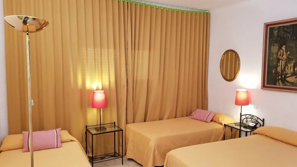 Room, Hostal Residencia Catalina, Costa Brava