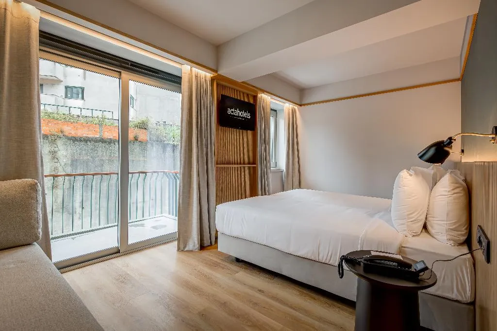 TRIPLE CAPACITY 3 Room, Hotel Acta The Clover, Porto