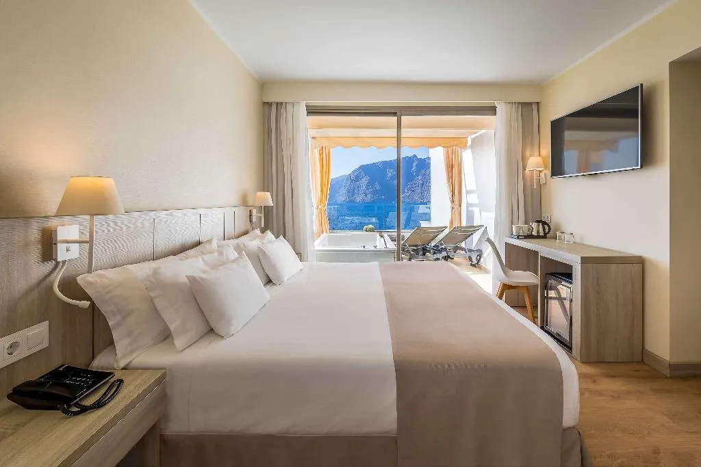 Double or Twin DELUXE SEA VIEW Room, Barcelo Santiago - Adults Only, Tenerife