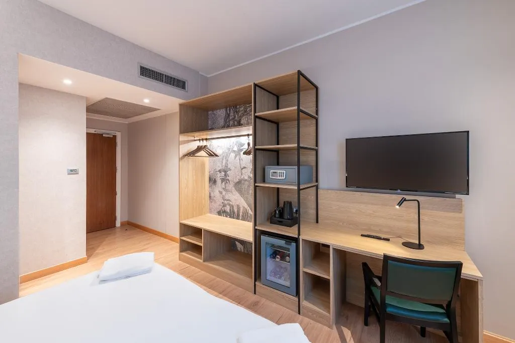 FAMILY ROOM CAPACITY 3 Room, Neo Hotel, Milan