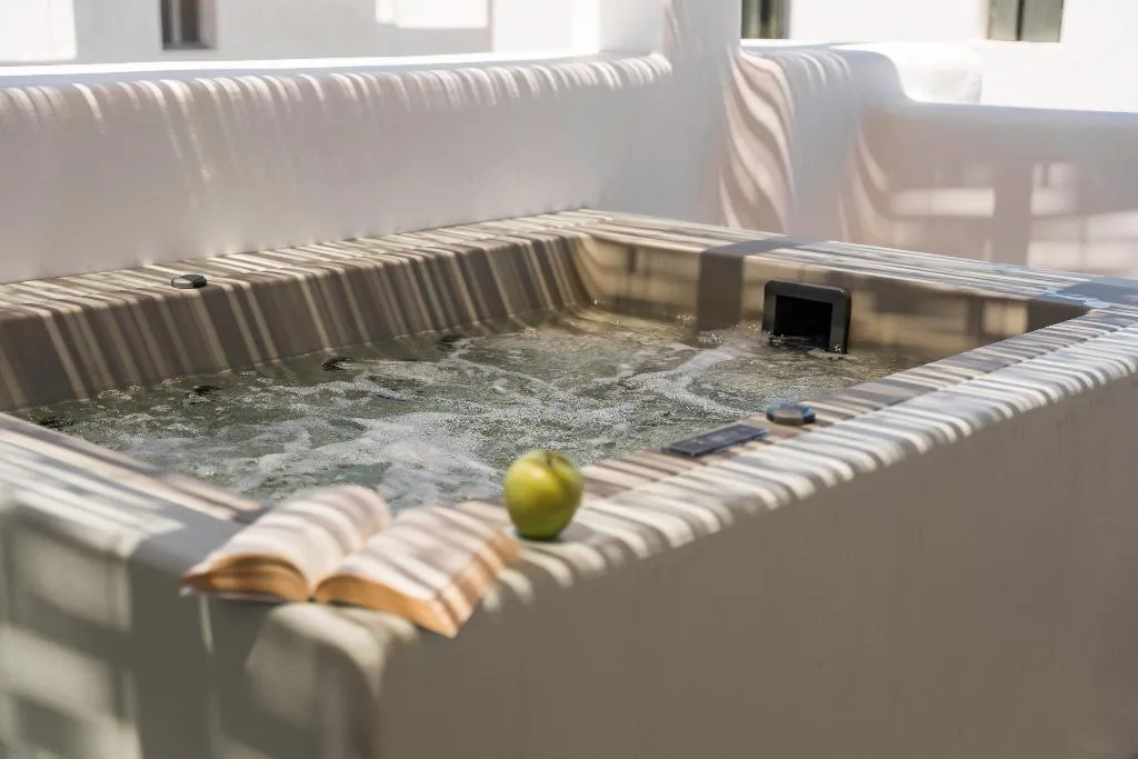 SUITE WITH JACUZZI Room, Koukoumi Vegan Boutique Hotel, Mykonos