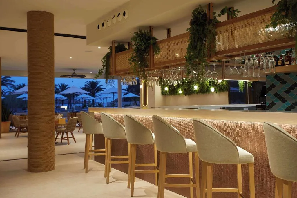 Restaurant, Cala San Miguel Ibiza Res, Curio Colllec by Hilton, Ibiza