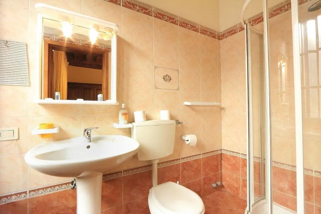 Room, Katti House, Florence