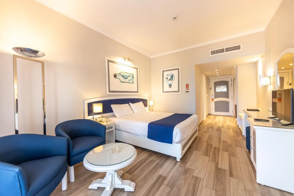 TRIPLE SUPERIOR GARDEN VIEW Room, Desert Rose, Red Sea Riviera
