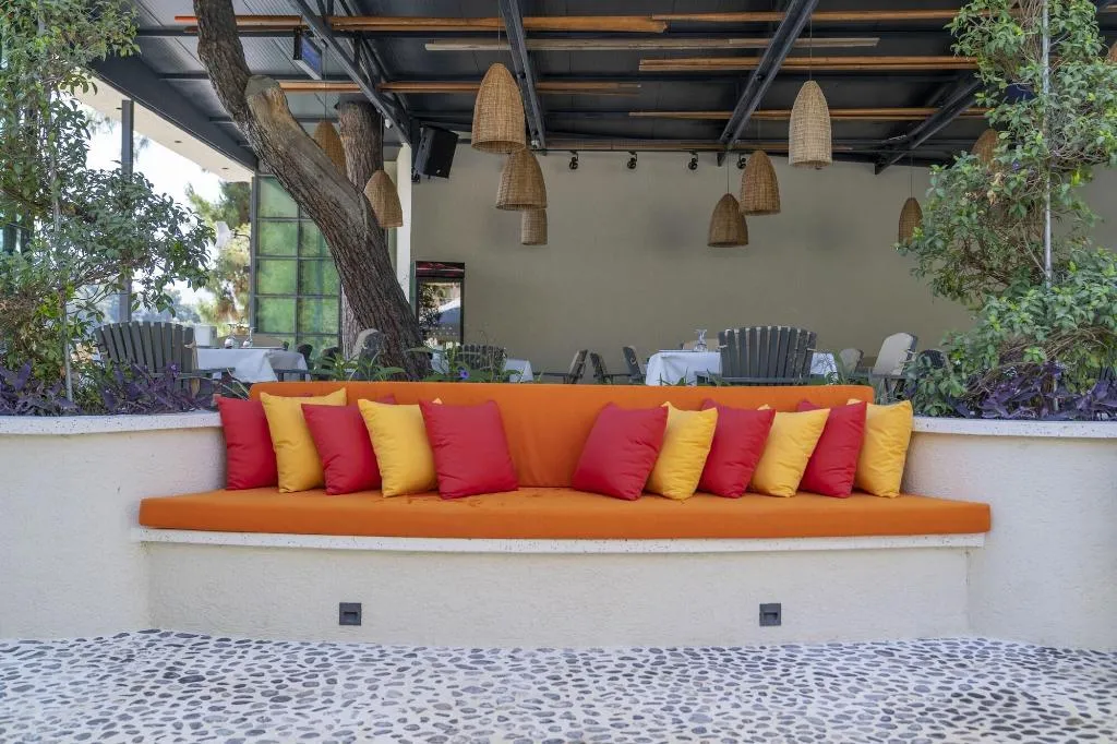Beach, Alesta Midtown, Dalaman