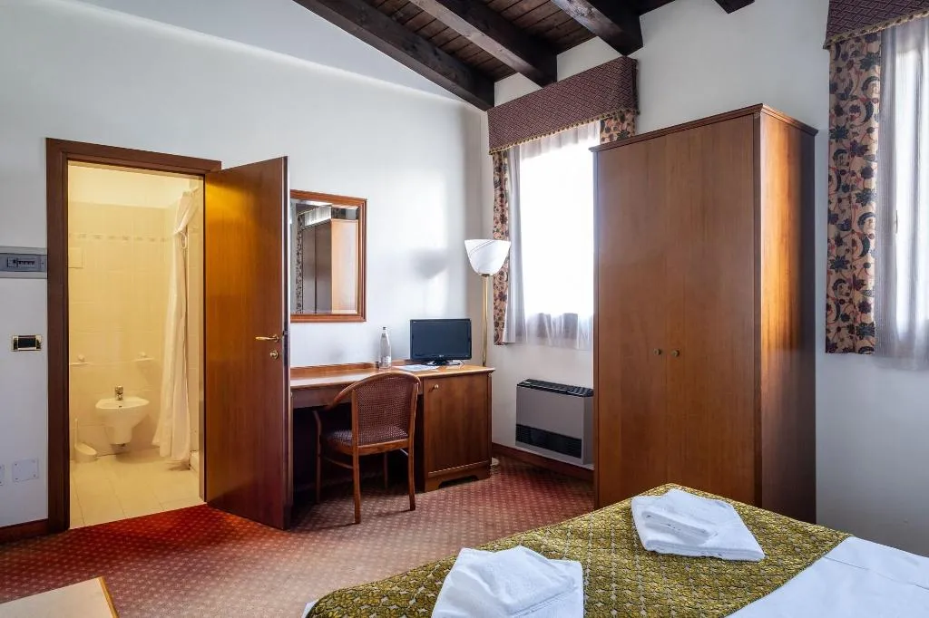 Room, Villa Sara, Venice