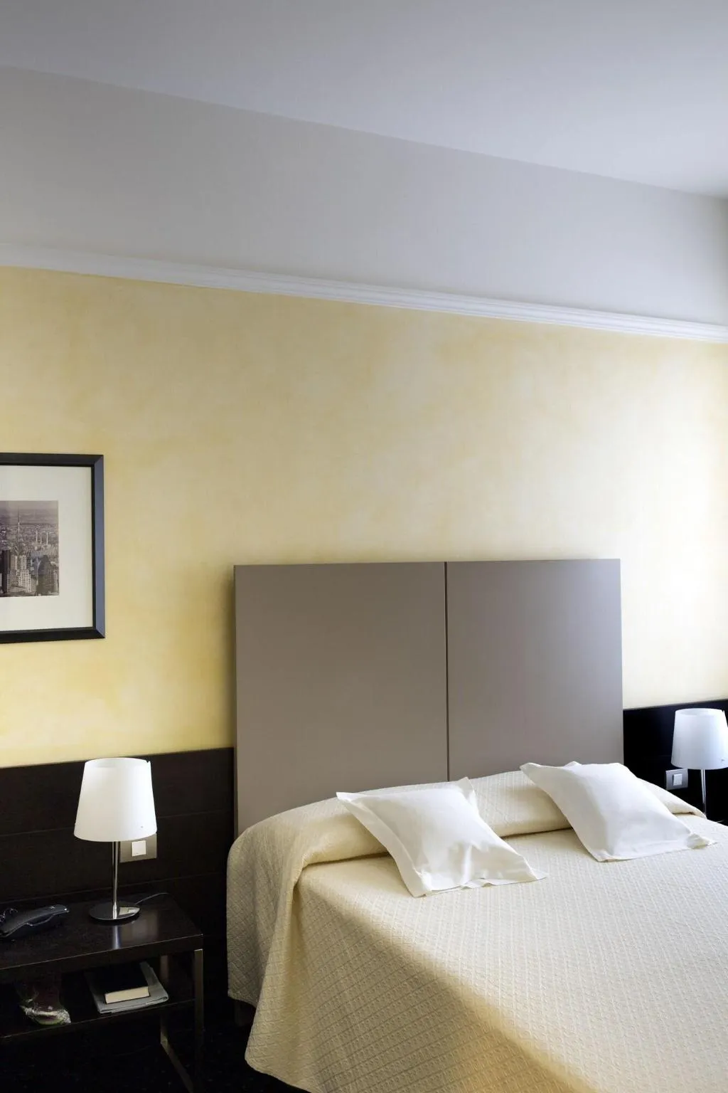 Room, Colombia, Milan