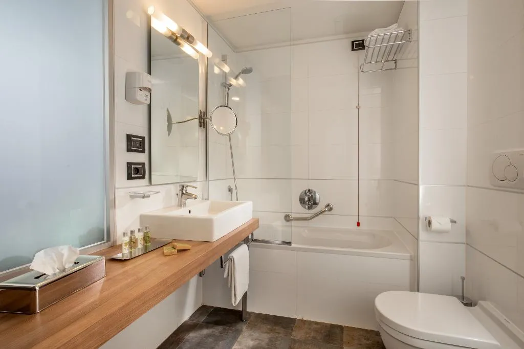 DOUBLE SINGLE USE STANDARD Room, DoubleTree by Hilton Milan, Milan