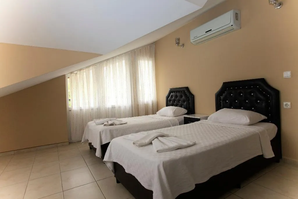 Room, Green Peace, Dalaman